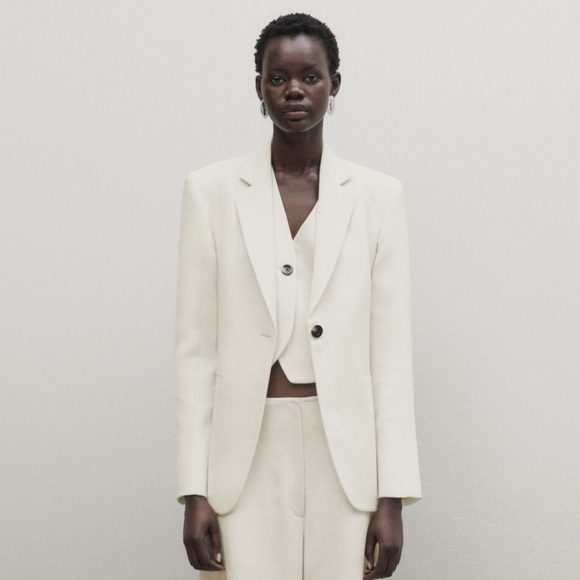 NWT. Massimo Dutti Limited Edition Off White Wool/Viscose Suit Blazer. Size 2. - Picture 1 of 12